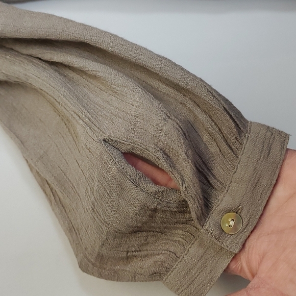 Fig & Flower Top - Size Medium. - Picture 4 of 14